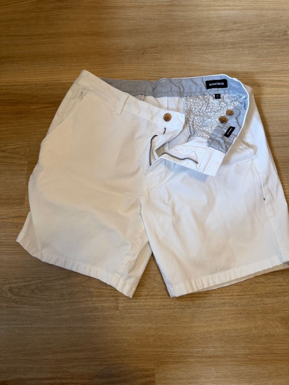 Bonobos White Flat-Front Men’s Shorts